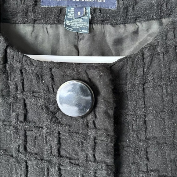 French Connection Women Black 3 Button Cardigan Crop Sz 6 Light Wear - Picture 4 of 4